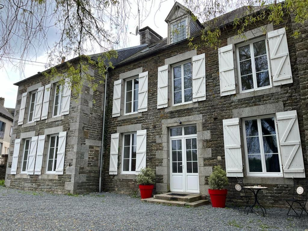 La Maison Des Amis En Normandie Pontfarcy Экстерьер фото
