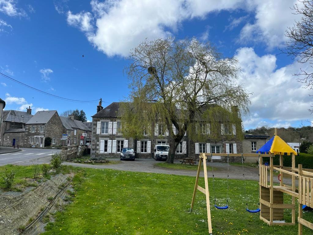 La Maison Des Amis En Normandie Pontfarcy Экстерьер фото