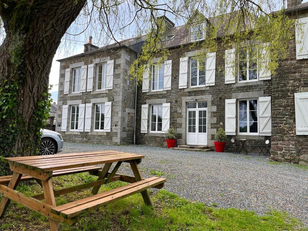 La Maison Des Amis En Normandie Pontfarcy Экстерьер фото