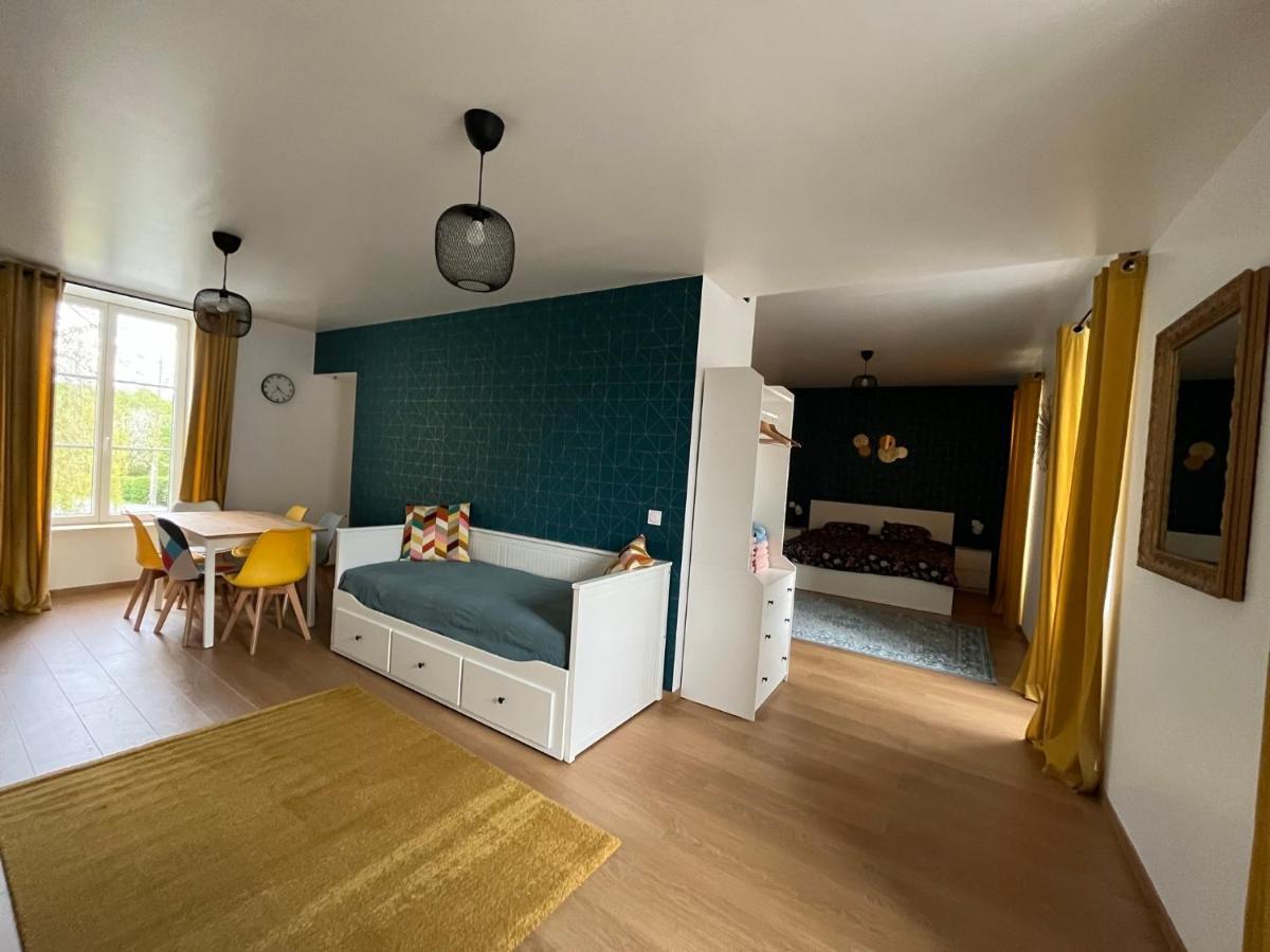 La Maison Des Amis En Normandie Pontfarcy Экстерьер фото